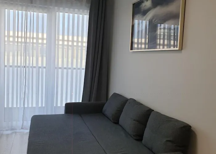 Private Apartment, Aircondition, Hd Tv Pl & De, Wifi, Garage, Fully Equipped, Near Beach
