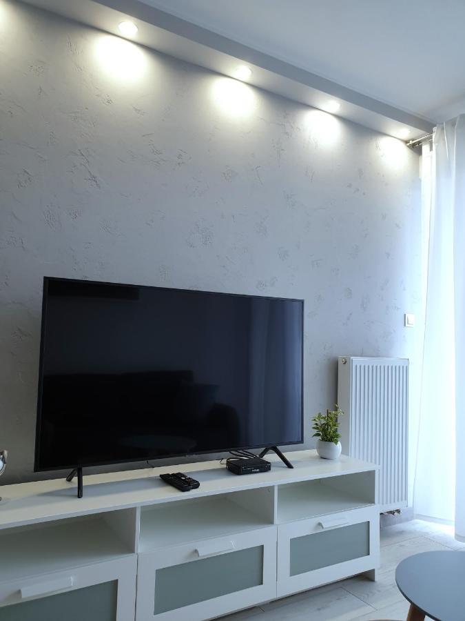Apartment Private Apartment, Aircondition, Hd Tv Pl & De, Wifi, Garage, Fully Equipped, Near *