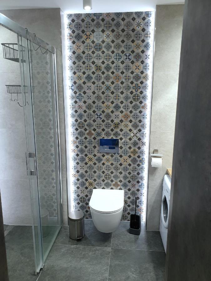 Апартаменти Private Apartment, Aircondition, Hd Tv Pl & De, Wifi, Garage, Fully Equipped, Near